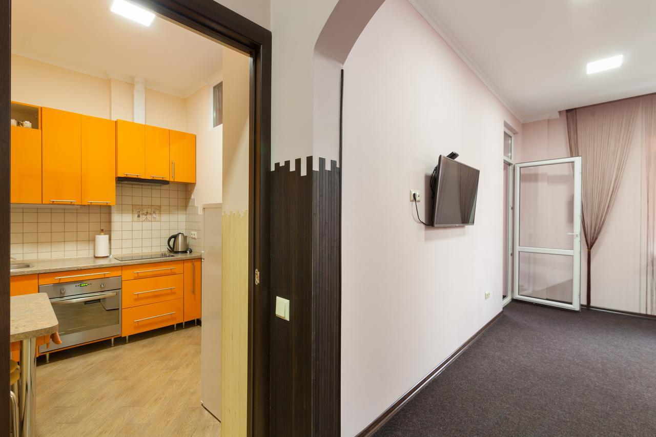 Lux Apart Lviv Apartments Exterior photo
