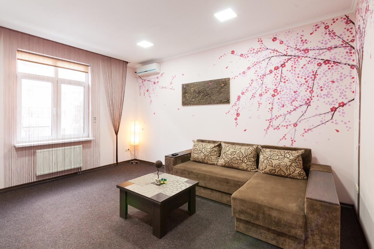 Lux Apart Lviv Apartments Exterior photo